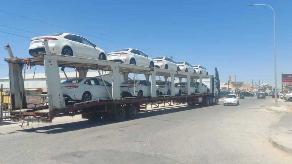 Loading for the Trebil border crossing